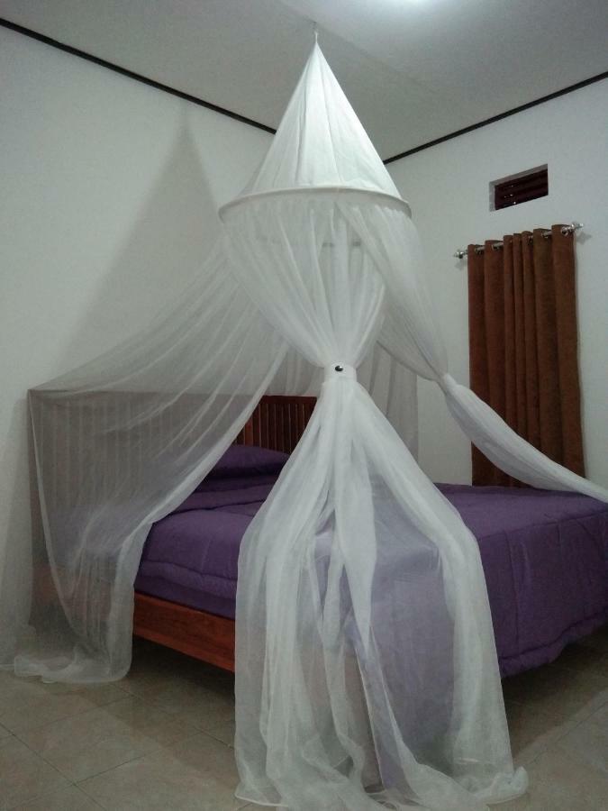 Safsia Homestay Toyapakeh Екстериор снимка